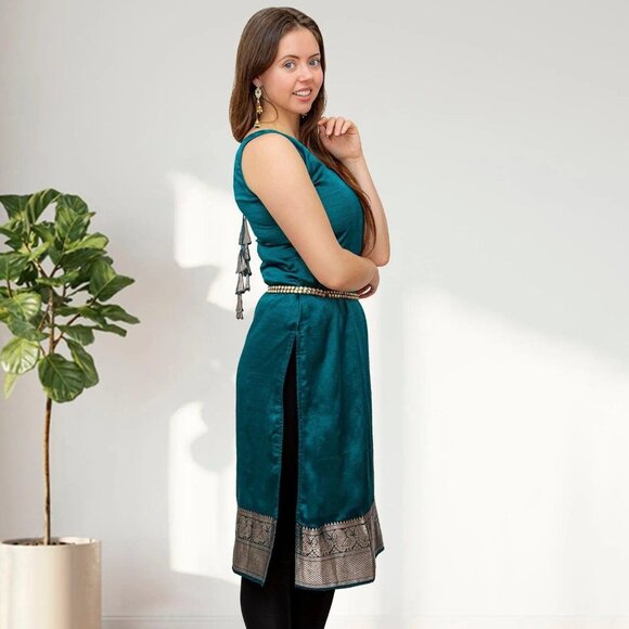 Dark Green Luxurious Silk Kurta | Muvvas Boutique - Picture 4 of 5